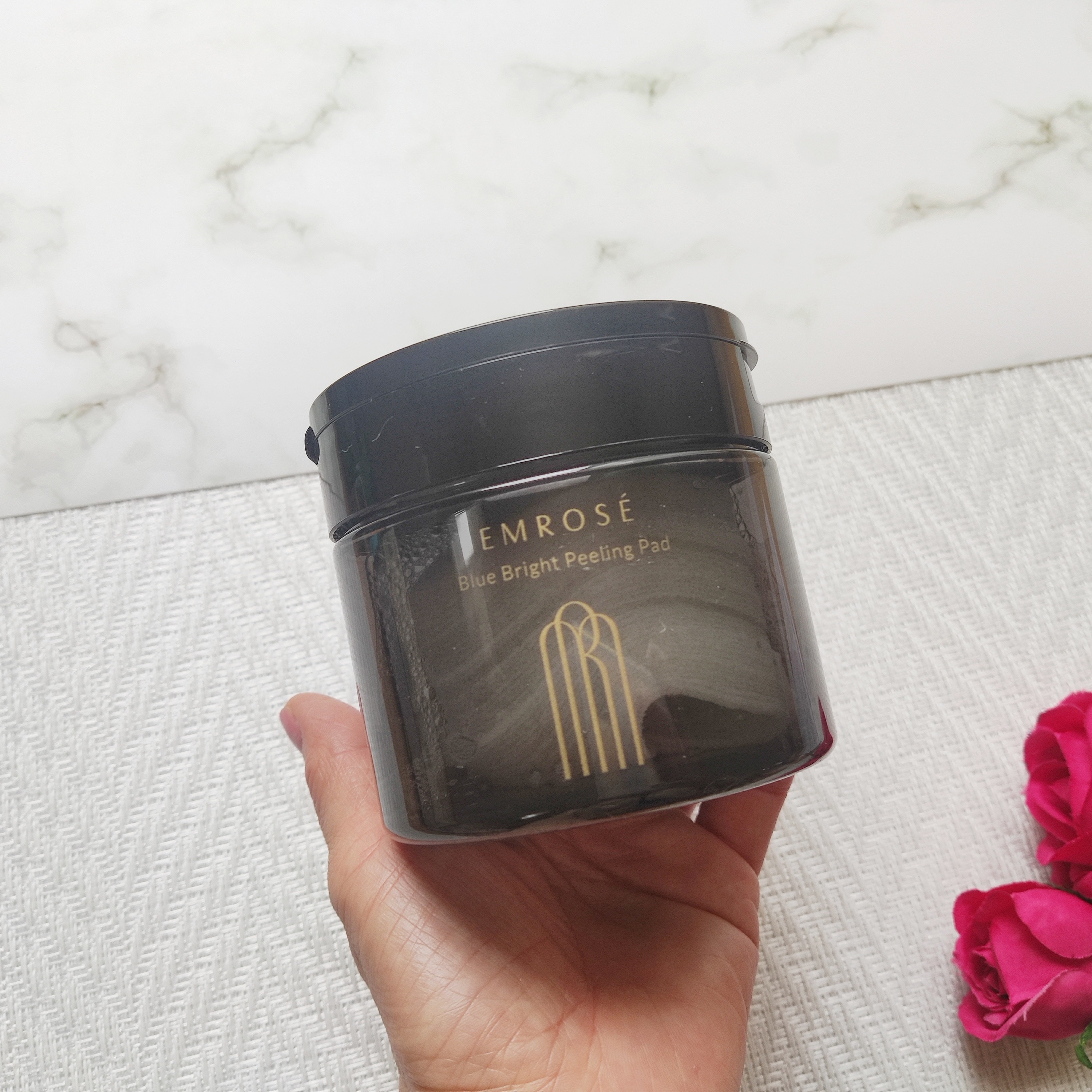ブルーブライトピーリングパッド/EMROSÉ/トナーパッドを使ったクチコミ（3枚目）