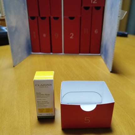プラント フェイス オイル デハイドレイテッド スキン/CLARINS/フェイスオイルを使ったクチコミ(2枚目)