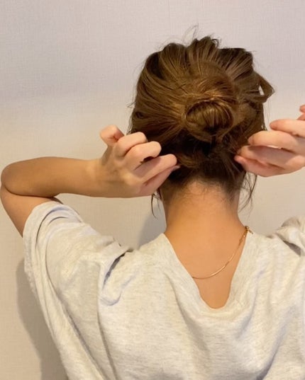 AYO hair on LIPS 「【いつも結びに飽きたらひと手間やり↓ズボラ不器用の30秒こなれ..」(2枚目)