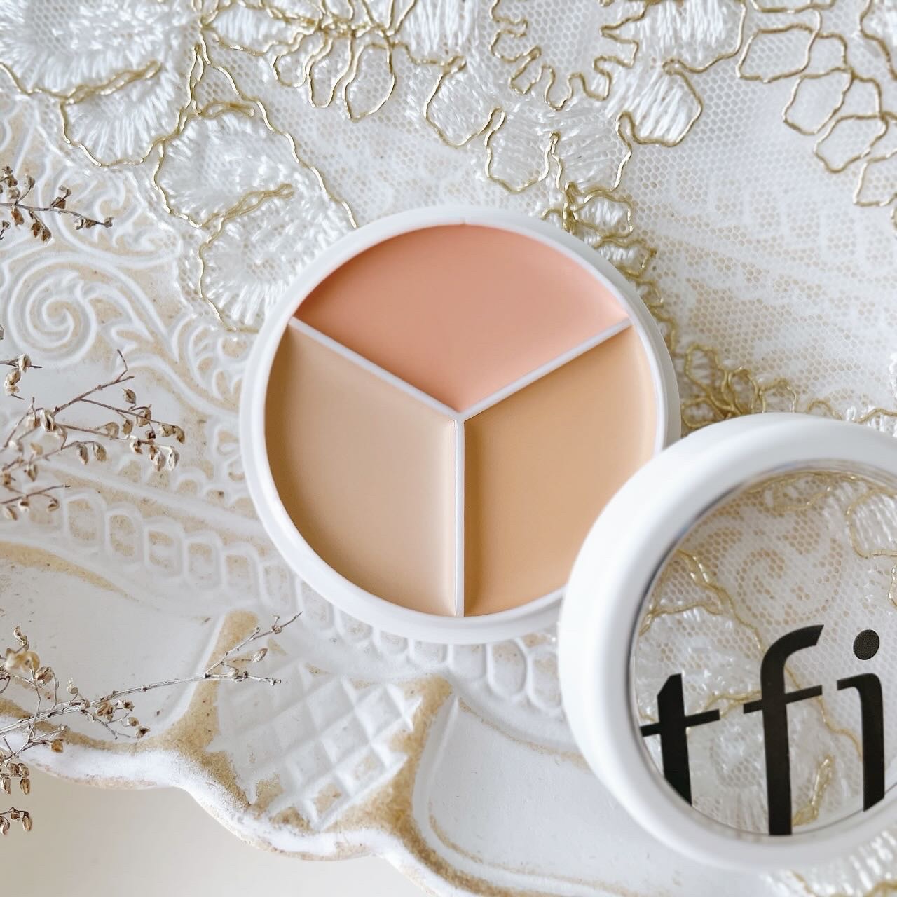 カバーアッププロコンシーラー/TFIT/パレットコンシーラーを使ったクチコミ（2枚目）