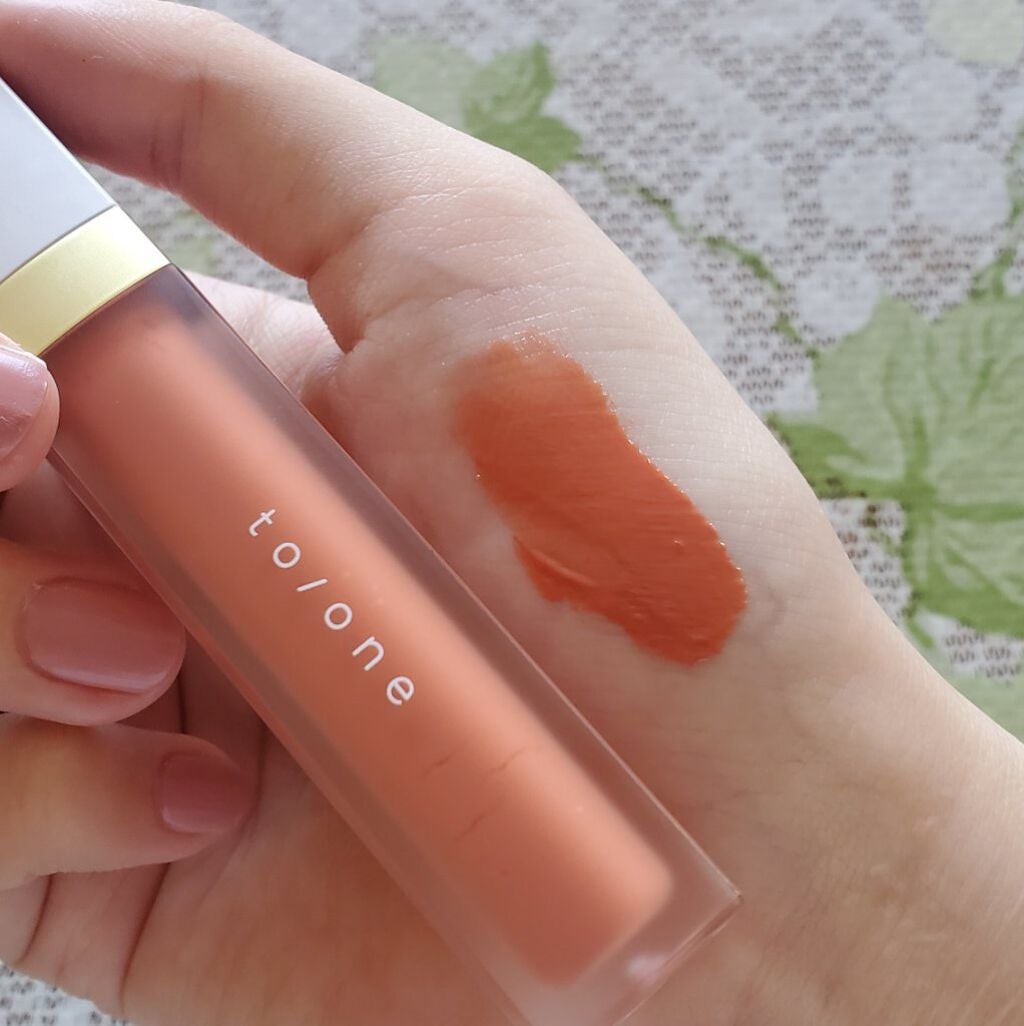 トーン ペタル エッセンス カラー バター/to/one/リップグロスを使ったクチコミ(2枚目)