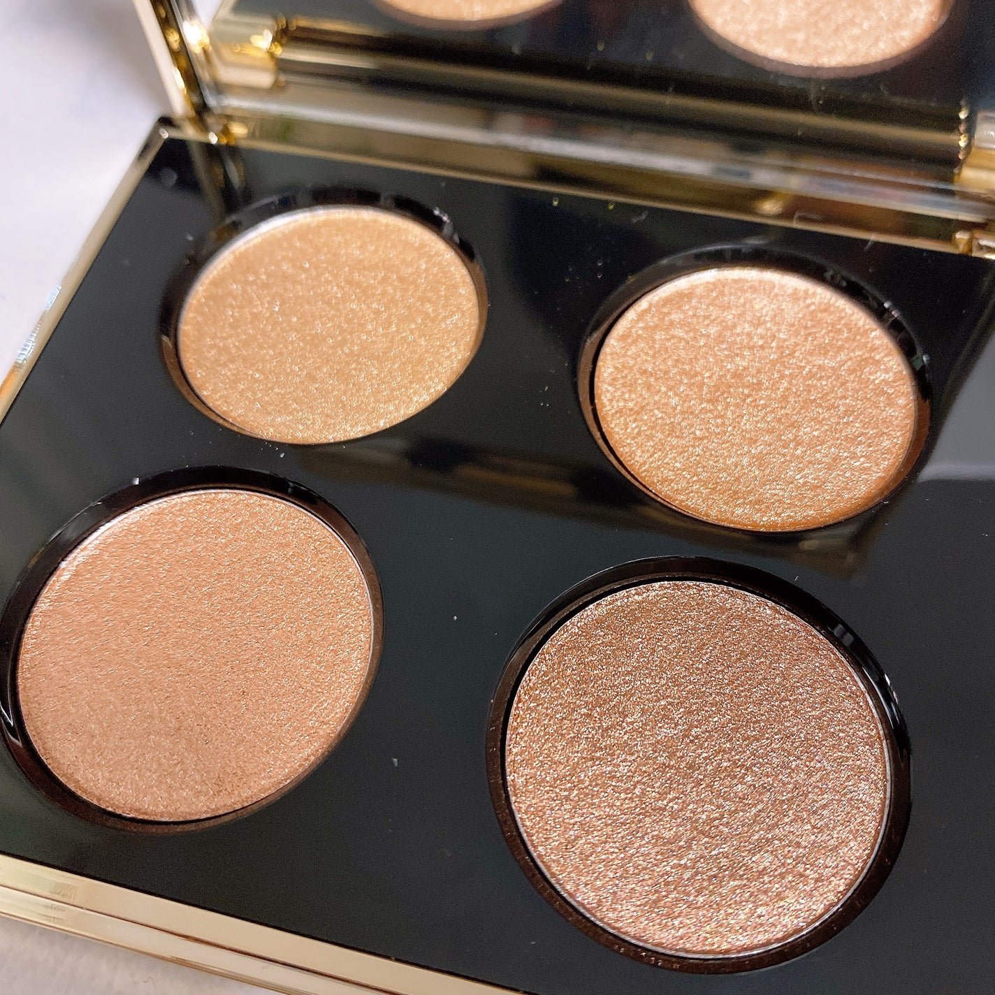 ムーンストラック リュクス アイシャドウ クォード/BOBBI BROWN/アイシャドウパレットを使ったクチコミ(5枚目)