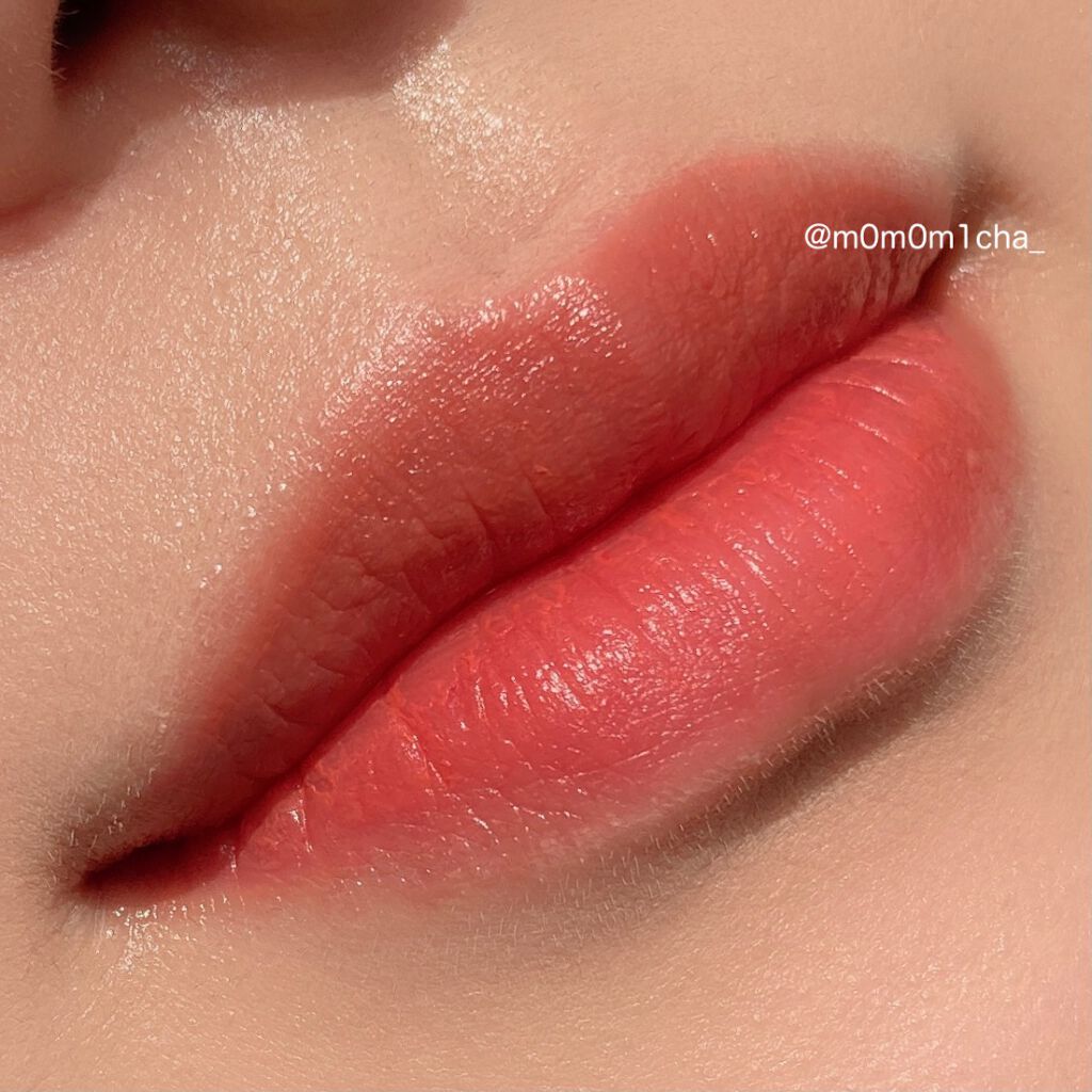 エアリー マットティント 2021 Green Holidays Edition/innisfree/口紅を使ったクチコミ（2枚目）