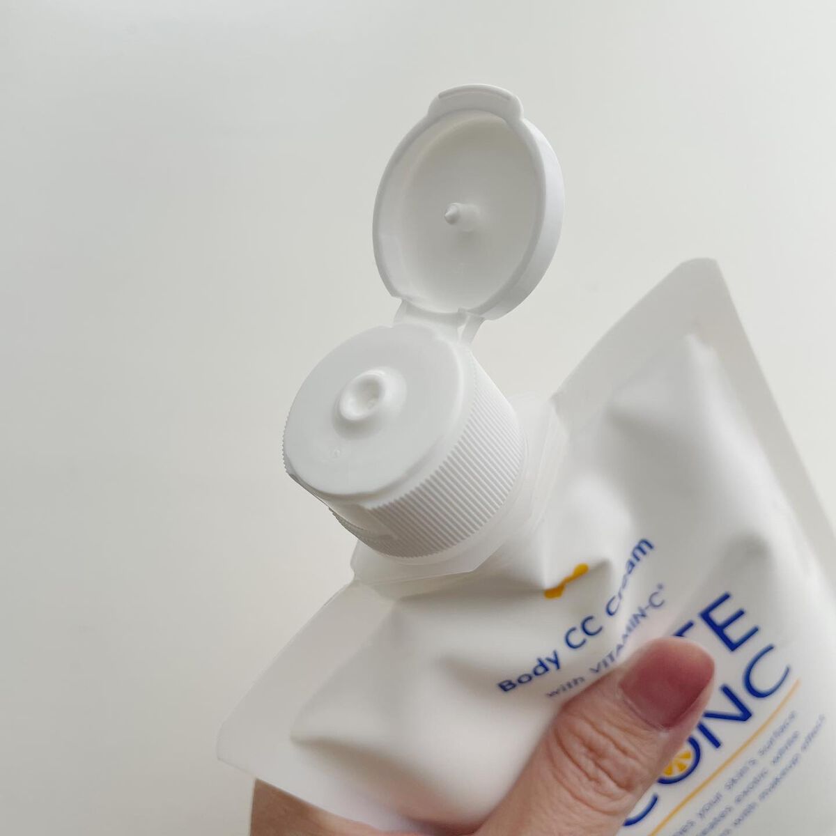 薬用ホワイトコンク ホワイトニングCC CII/ホワイトコンク/ボディクリームを使ったクチコミ(4枚目)