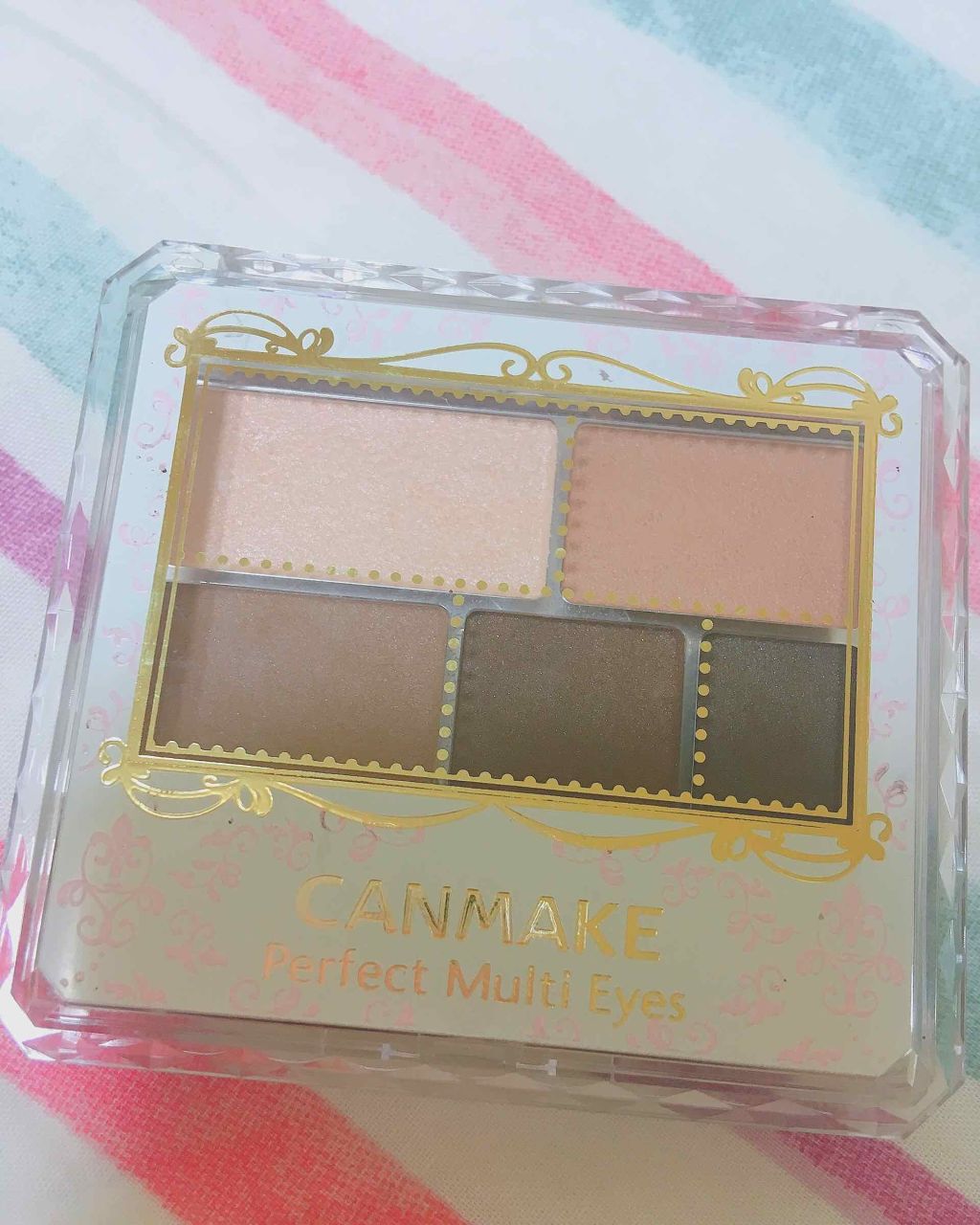 はむすたー on LIPS 「CANMAKEパーフェクトマルチアイズ01ラメなしのアイシャド..」(1枚目)