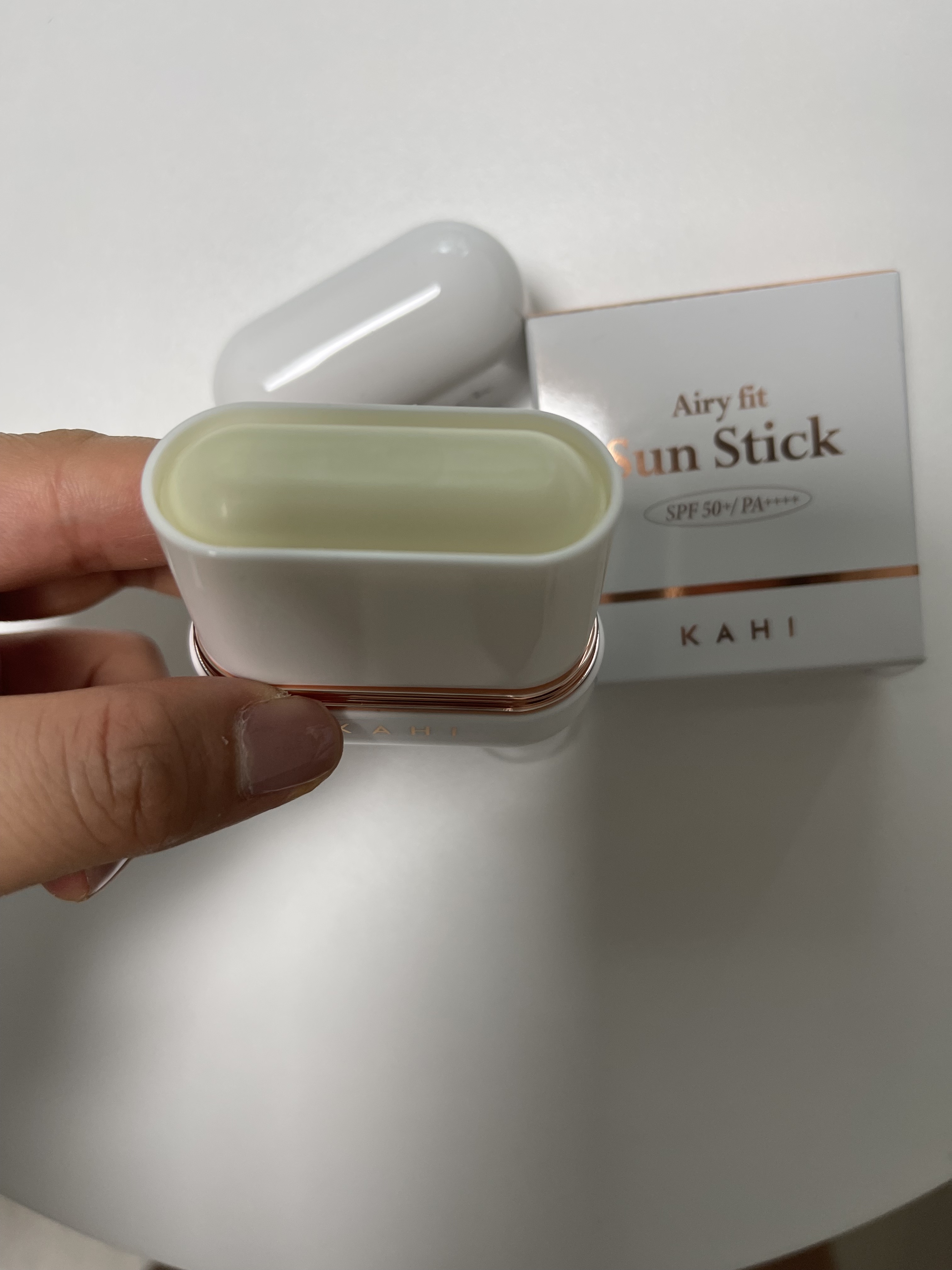 エアリーフィットサンスティック/KAHI/日焼け止めスティックを使ったクチコミ（2枚目）