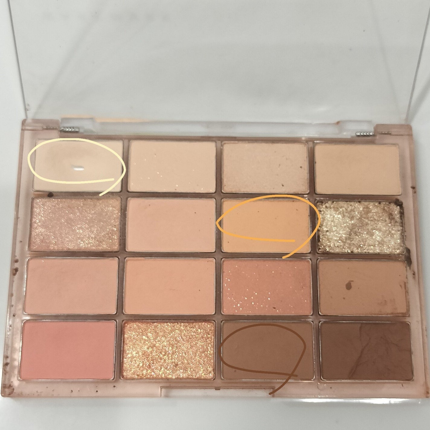 ソフトブラーリングアイパレット/wakemake/アイシャドウパレットを使ったクチコミ(3枚目)