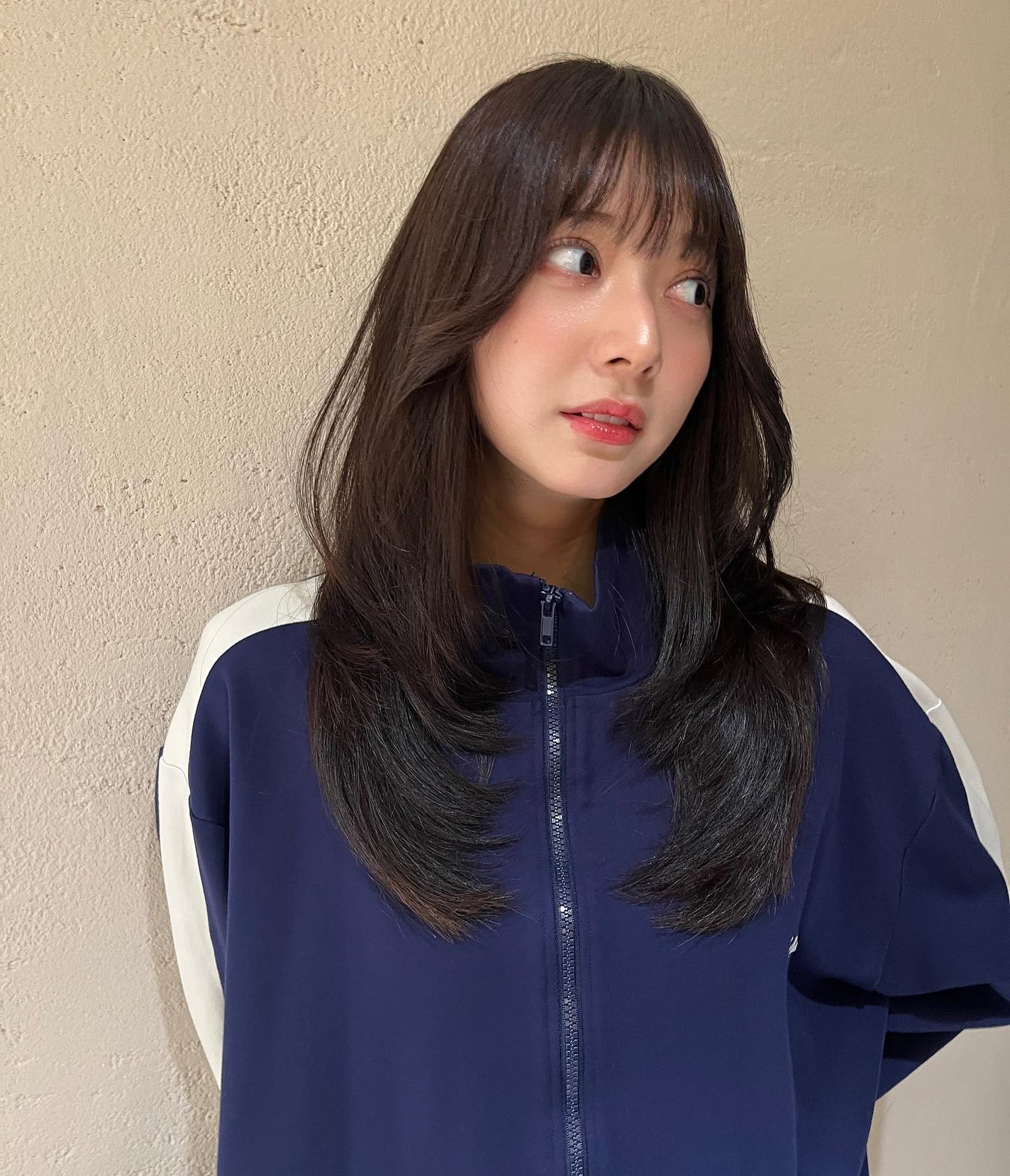 HARUNA on LIPS 「ふわっとワンカールで可愛い😍毛先の重ためなレイヤースタイル🤍柔..」(5枚目)