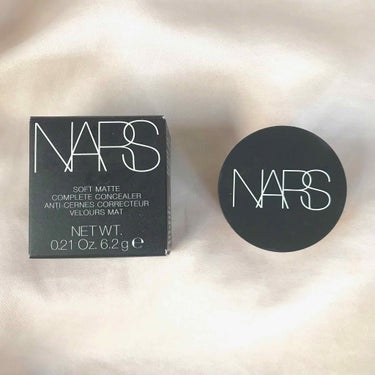 NARS 
ソフトマットコンプリートコンシーラー

私は肌に赤みが出やすかったり、
肌荒れしやすかったりするのでカバー力のある
コンシーラーを探していたところこちらに出会いました！！！ラディアントクリー