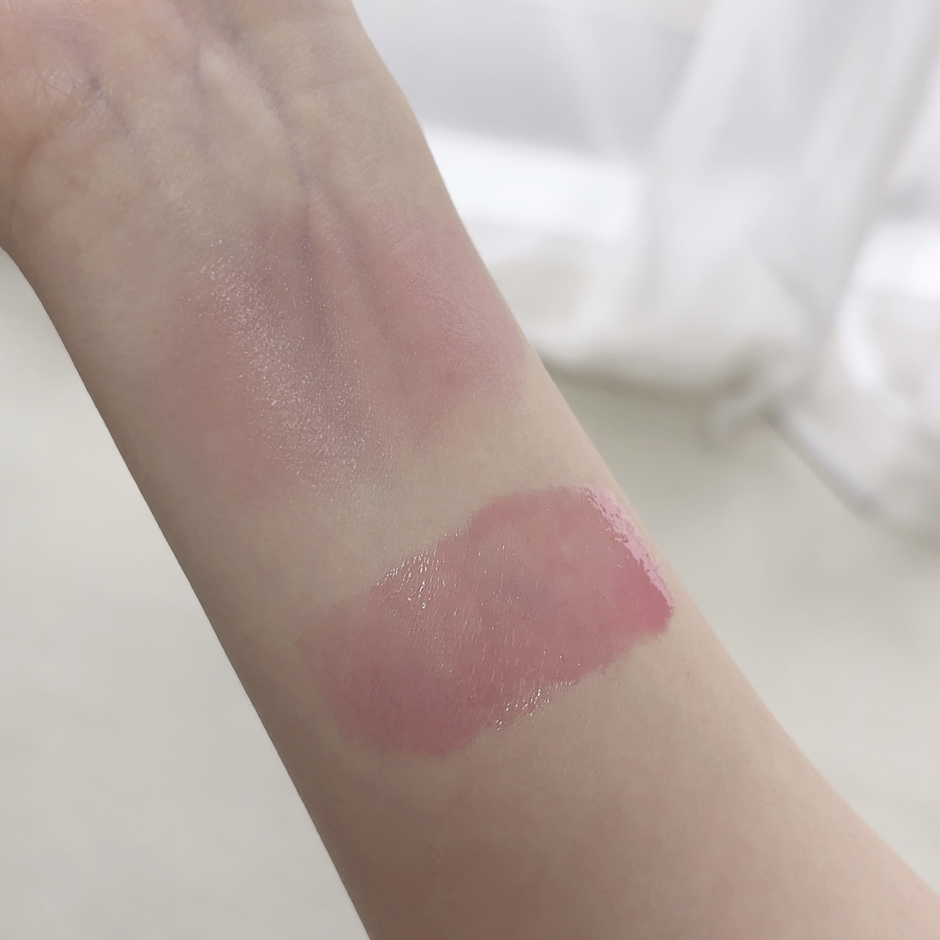 フィー リップアンドチーク グローイジェリーポット/fwee/リップグロスを使ったクチコミ（2枚目）