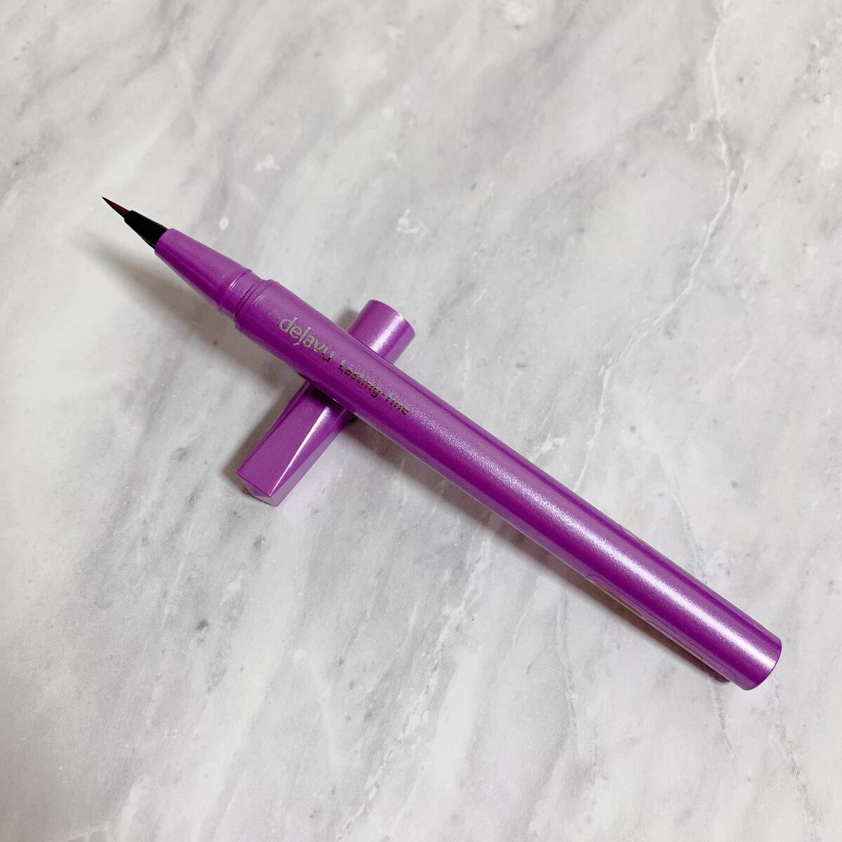 「密着アイライナー」ショート筆リキッド/デジャヴュ/リキッドアイライナーを使ったクチコミ(1枚目)