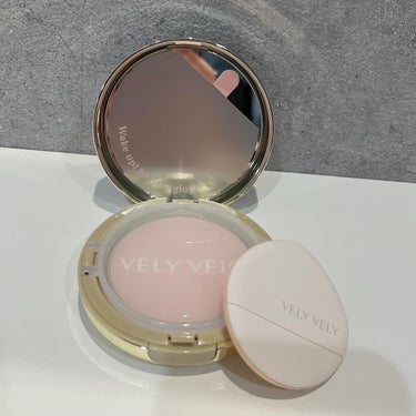 VELY VELY はちみつツヤ肌クッションファンデのクチコミ「、
VELY VELY
ハチミツツヤ肌クッション

SPF50+  PA+++

＼ツヤ肌派さ.....」（2枚目）