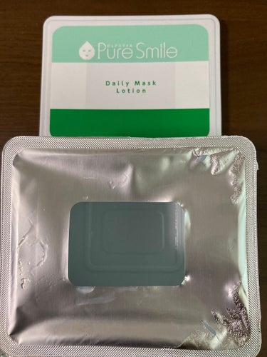 Pure Smile Pure Smile 30枚入りエッセンスマスク 爽快メントールのクチコミ「Pure Smile
30枚入りエッセンスマスク 爽快メントール

ドンキで安く売ってたシート.....」（3枚目）