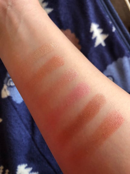 バレンタインボックス3ローズモーメント/VAVI MELLO/アイシャドウパレットを使ったクチコミ(4枚目)