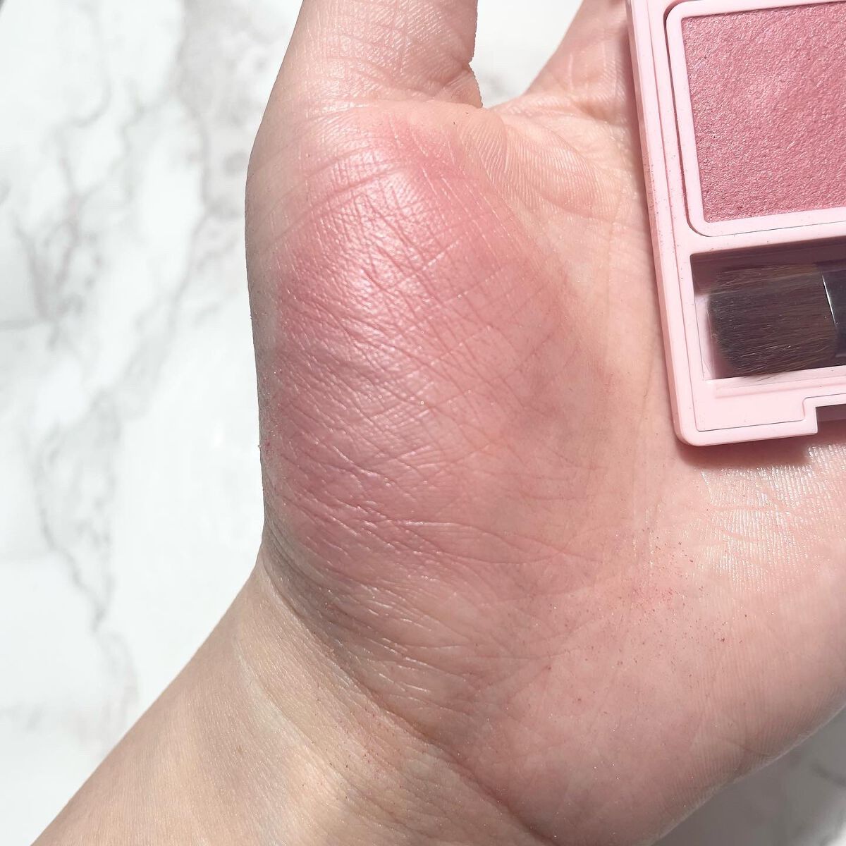 フーミー シングルブラッシュ/WHOMEE/パウダーチークを使ったクチコミ(4枚目)