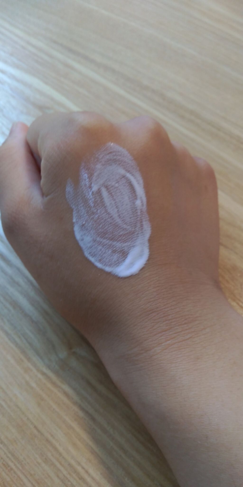 スキンアクア トーンアップUVエッセンス/スキンアクア/日焼け止めクリームを使ったクチコミ（1枚目）