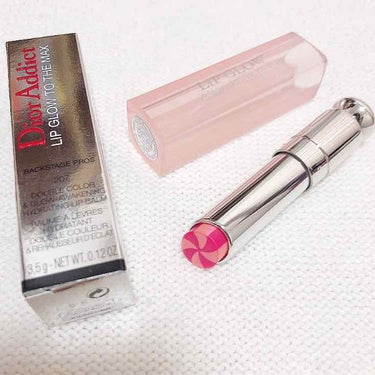 【dior リップグロウ207】

ディオールからの新作💄わたしは限定色を買いました☺︎

発色もよく色もしっかり定着してくれます！
ラメ感もきれいでした🌟

#dior #ディオール #リップグロウ 