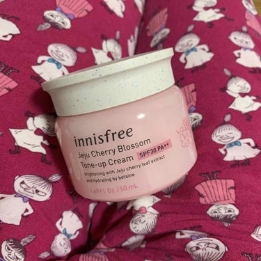 innisfreeチェリーブロッサム トーンアップ クリーム UV…

購入目的は顔と首の色の差をなくせたら〜ってことで、首に塗る前提で買ったんだけど、顔に塗ったらめちゃめちゃ炎症が出てしまいました😭😭