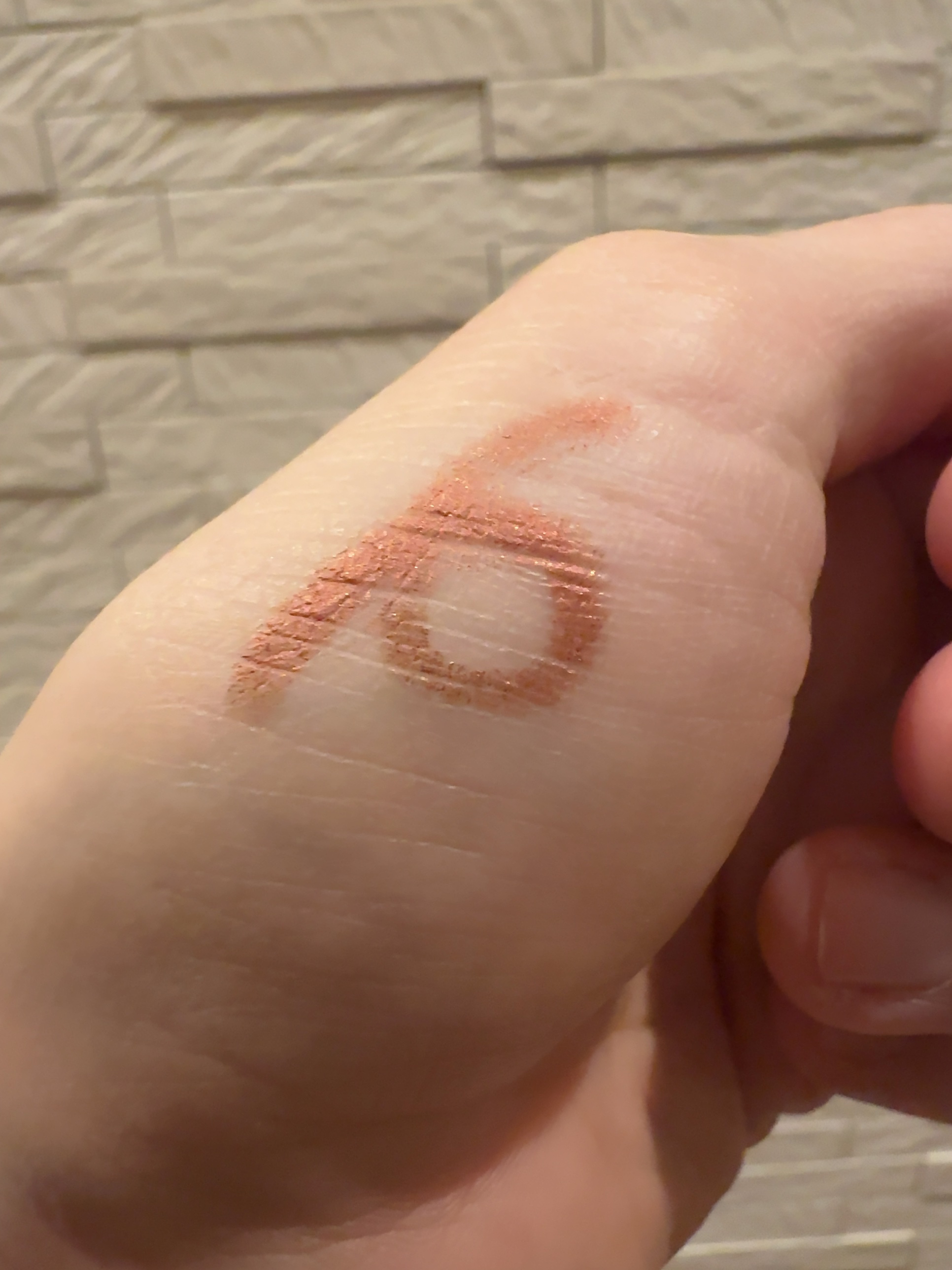 キャビア スティック アイカラー N R04/ローラ メルシエ/スティックアイシャドウを使ったクチコミ（2枚目）