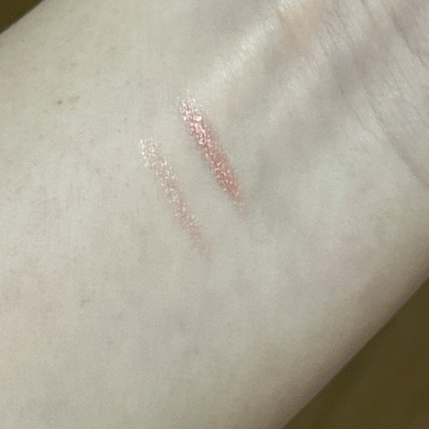 グリームオンフィットシャドウ/excel/スティックアイシャドウを使ったクチコミ(3枚目)