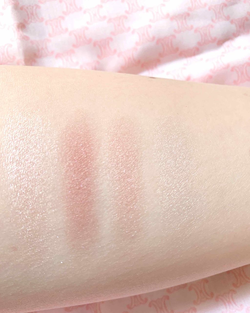 リアルクローズシャドウ/excel/アイシャドウパレットを使ったクチコミ（3枚目）