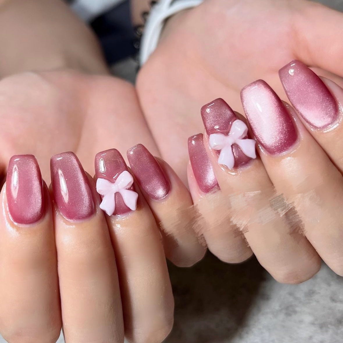 R🦄💜フォロバ on LIPS 「#サロンネイル記録💅🎀サロンネイル記録です♡ピンクのシルクマグ..」(1枚目)