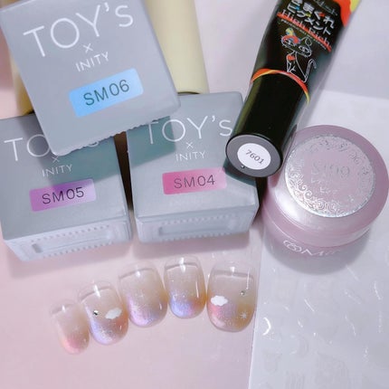 なかやまちえこ on LIPS 「Sky☁️365日ネイル315日め⠀⠀マグネットジェルは@ab..」(4枚目)