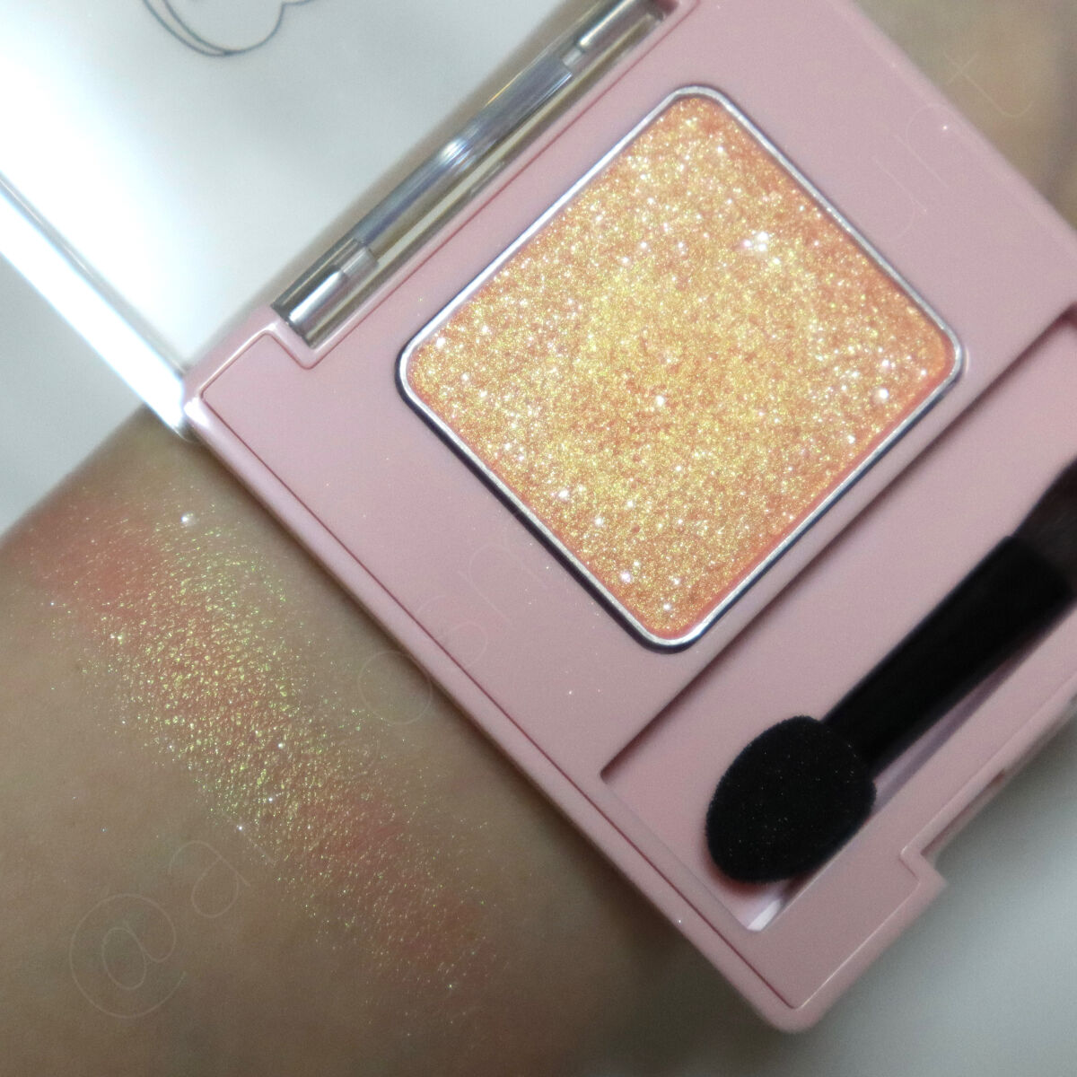 フーミー シングルアイシャドウ シャルルコーラル/WHOMEE/単色アイシャドウを使ったクチコミ（3枚目）