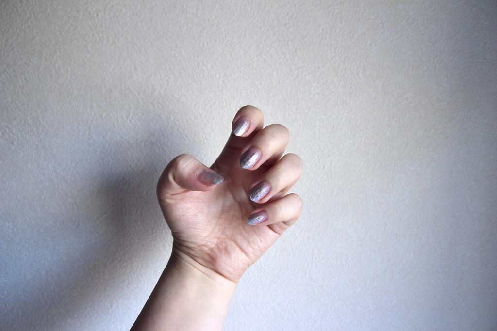 ネイルホリック Future Metal/ネイルホリック/マニキュアを使ったクチコミ（2枚目）