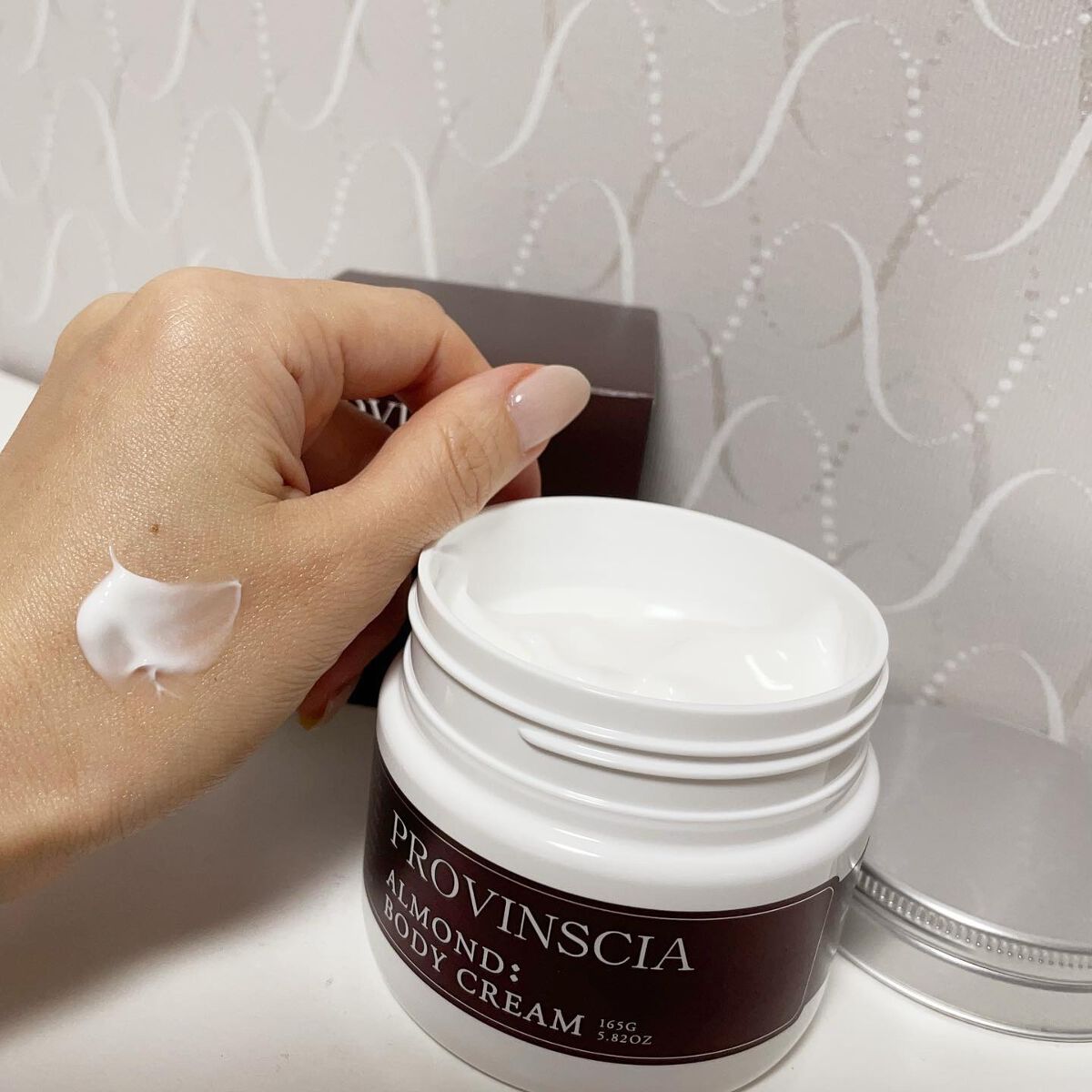 プロバンシア フレグランスボディクリーム アーモンドの香り/ペリカン石鹸/ボディクリームを使ったクチコミ（2枚目）