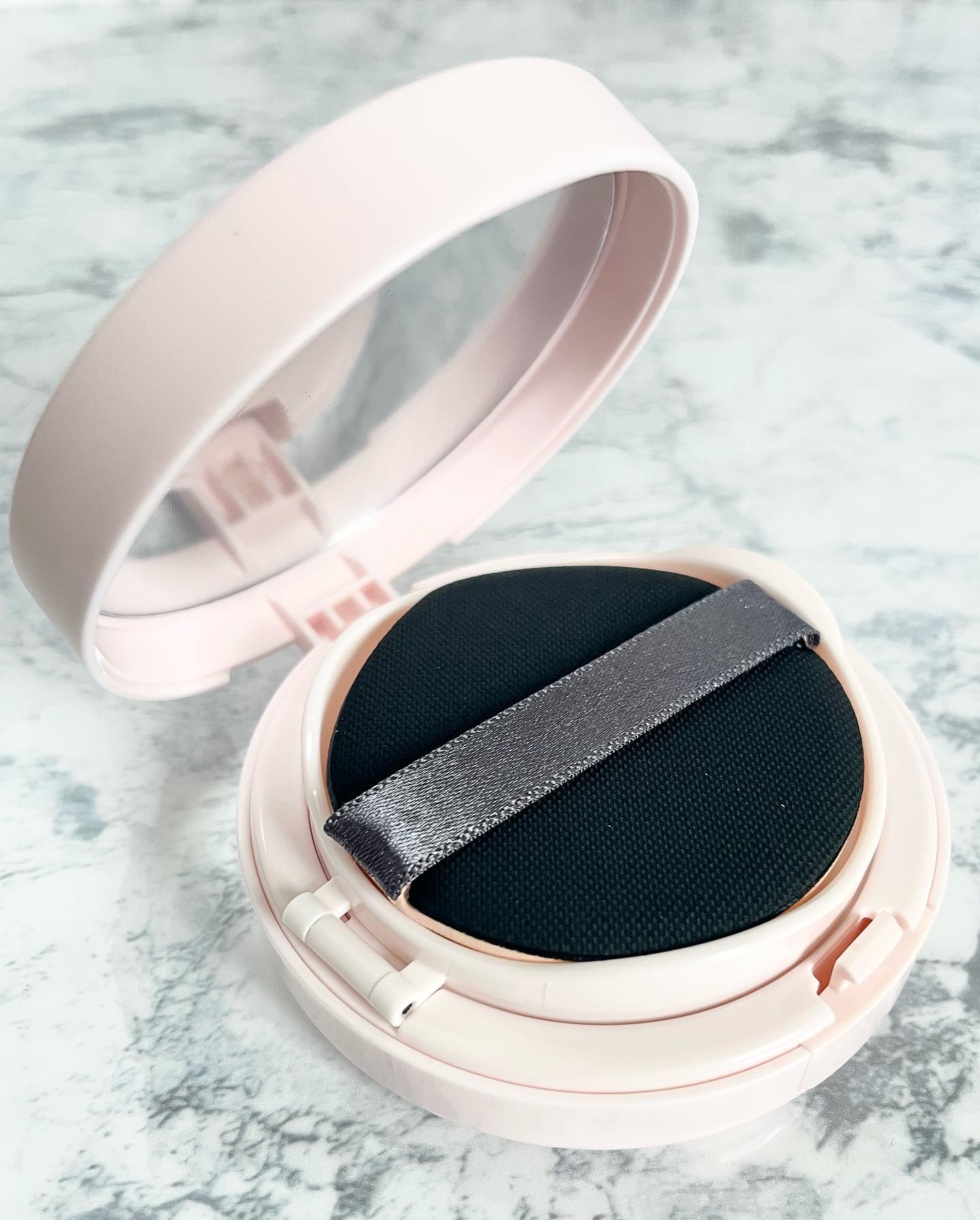 アクアリー スキンウェア カバー 02 ナチュラルベージュ/ESPRIQUE/クッションファンデーションを使ったクチコミ（2枚目）