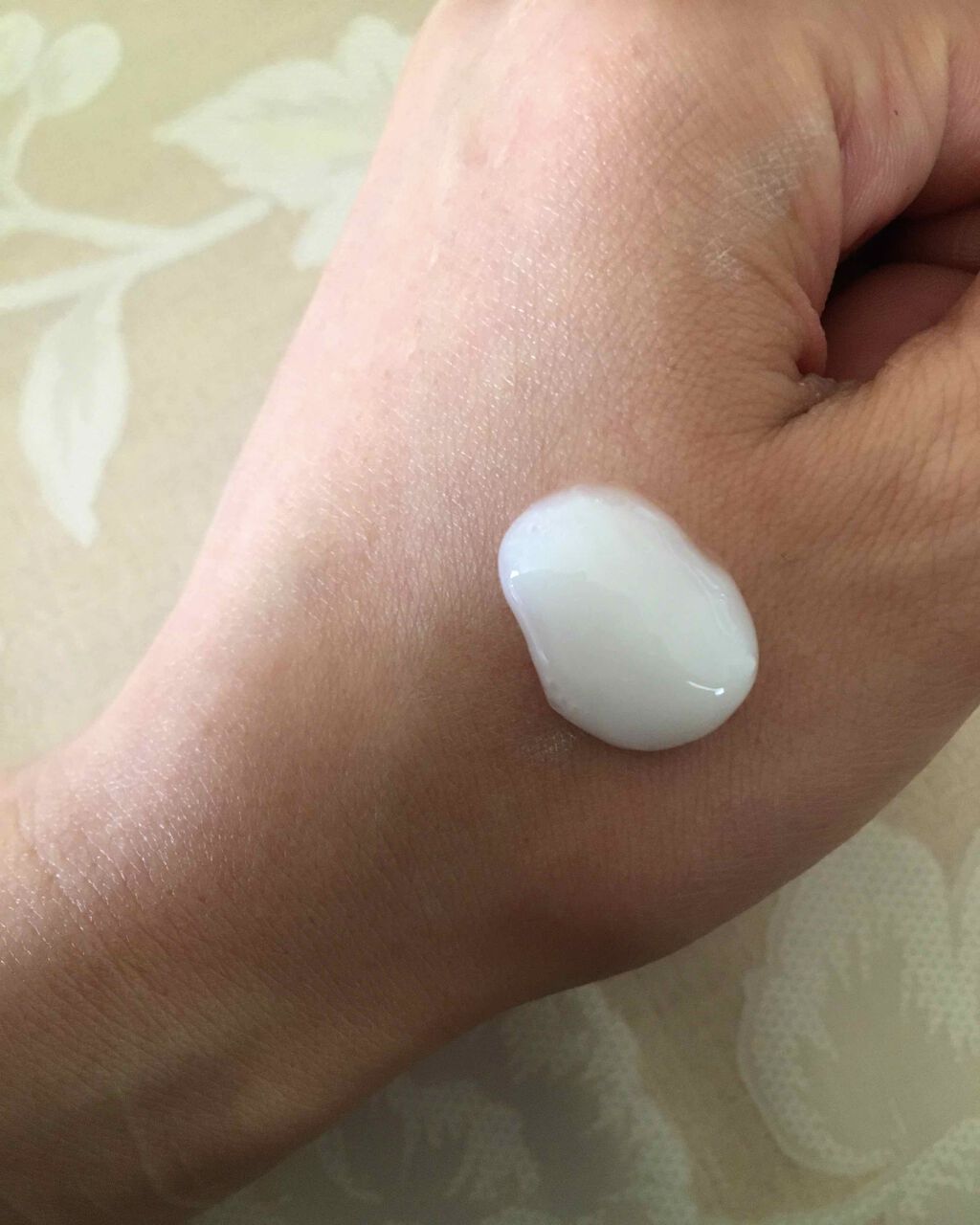 なめらかスムース 集中スムース美容液/ハーバルエッセンス/ヘアミルクを使ったクチコミ(4枚目)