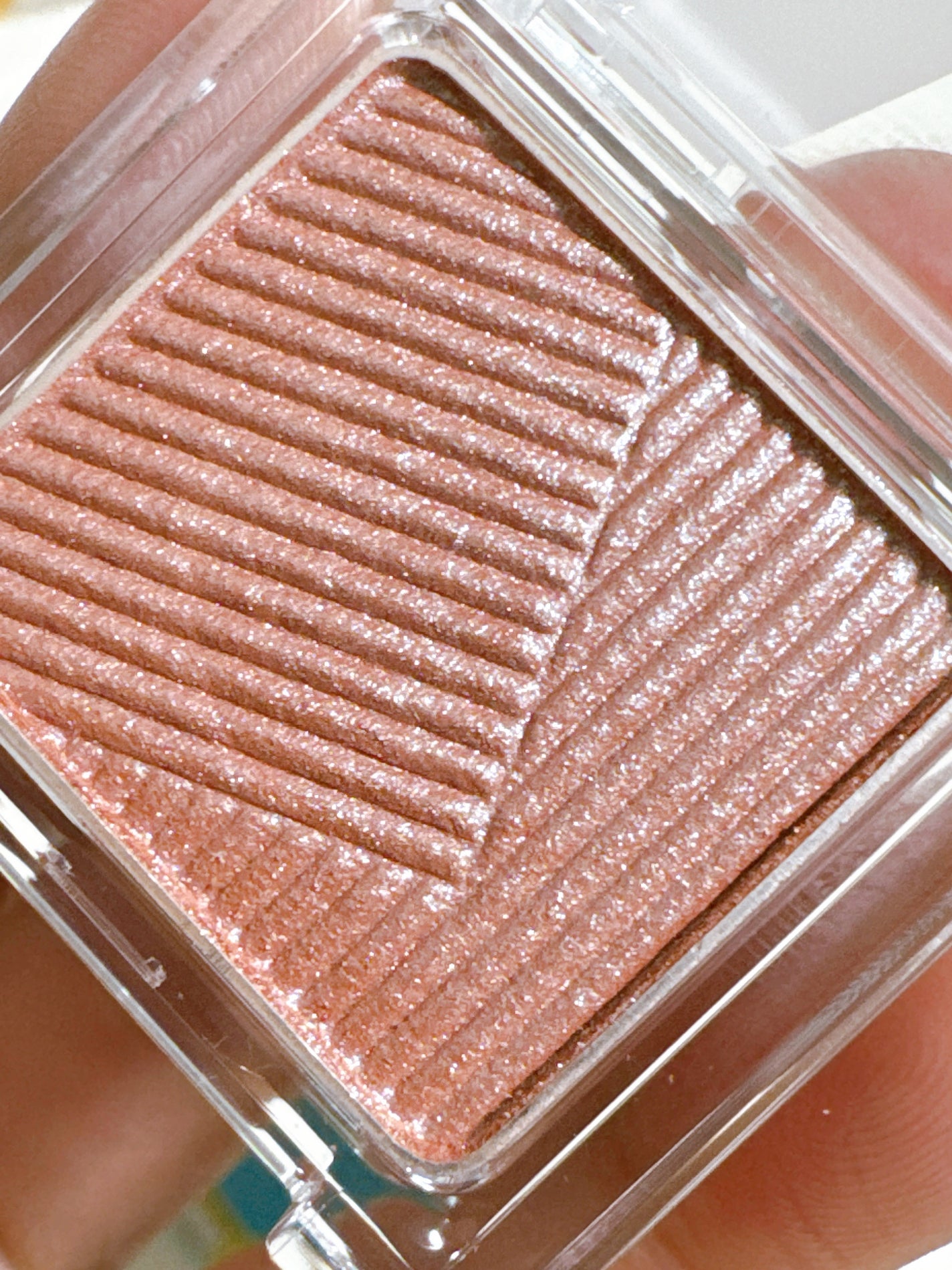 オーラデュウ プリズム イルミネーター ピコ/SHISEIDOザ・メーキャップ/単色アイシャドウを使ったクチコミ(3枚目)