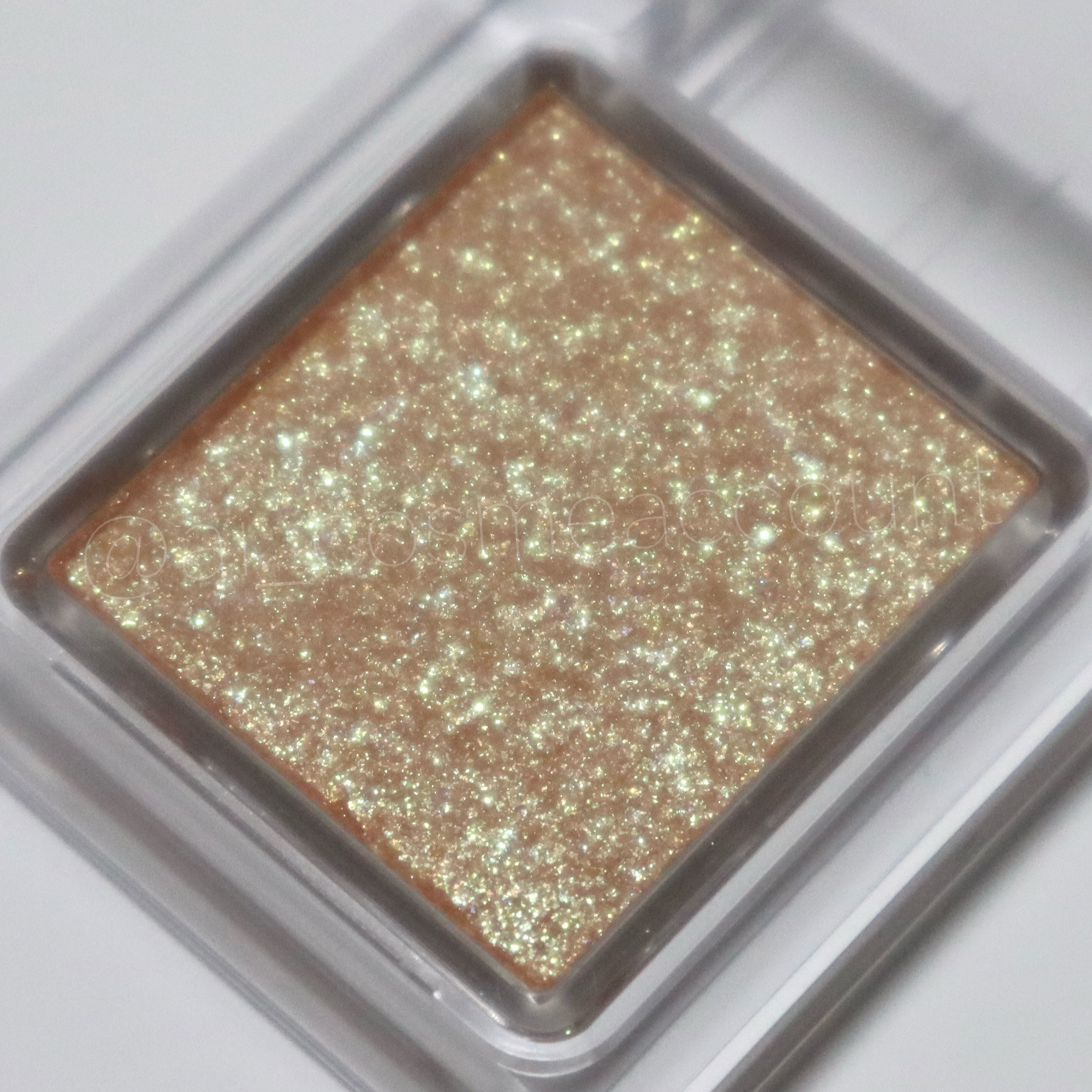 シングル カラー アイシャドウ 601 ベージュ系/ちふれ/単色アイシャドウを使ったクチコミ（2枚目）