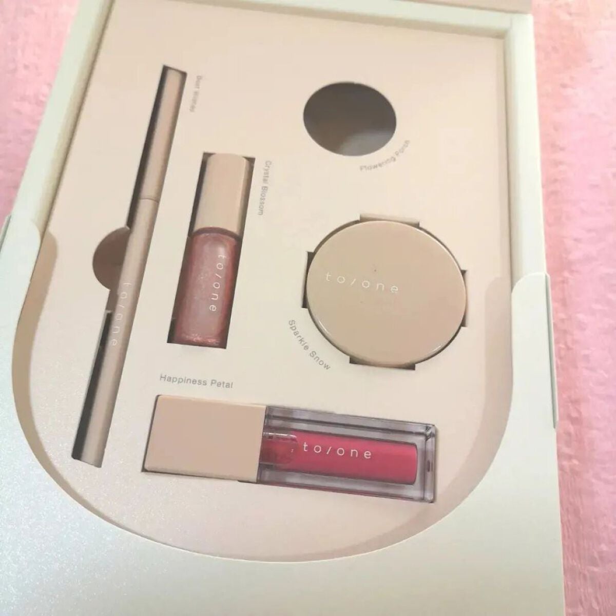 ホリデー メイクアップ コレクション 2022/to/one/メイクアップキットを使ったクチコミ(1枚目)