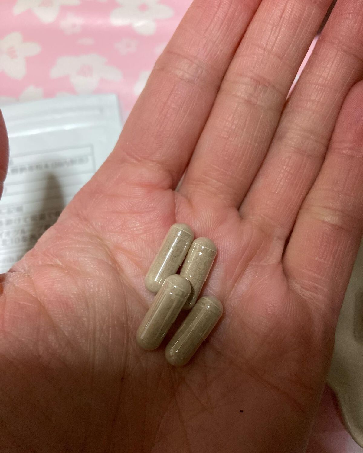 にゃんこ on LIPS 「美容プラセンタサプリメント試してみました。添加物ナシ。100%..」(4枚目)