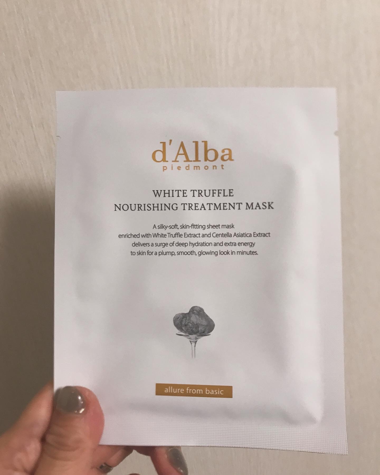 ホワイトトリュフナリシングトリートメントマスク/ダルバ/シートマスク・パックを使ったクチコミ（3枚目）