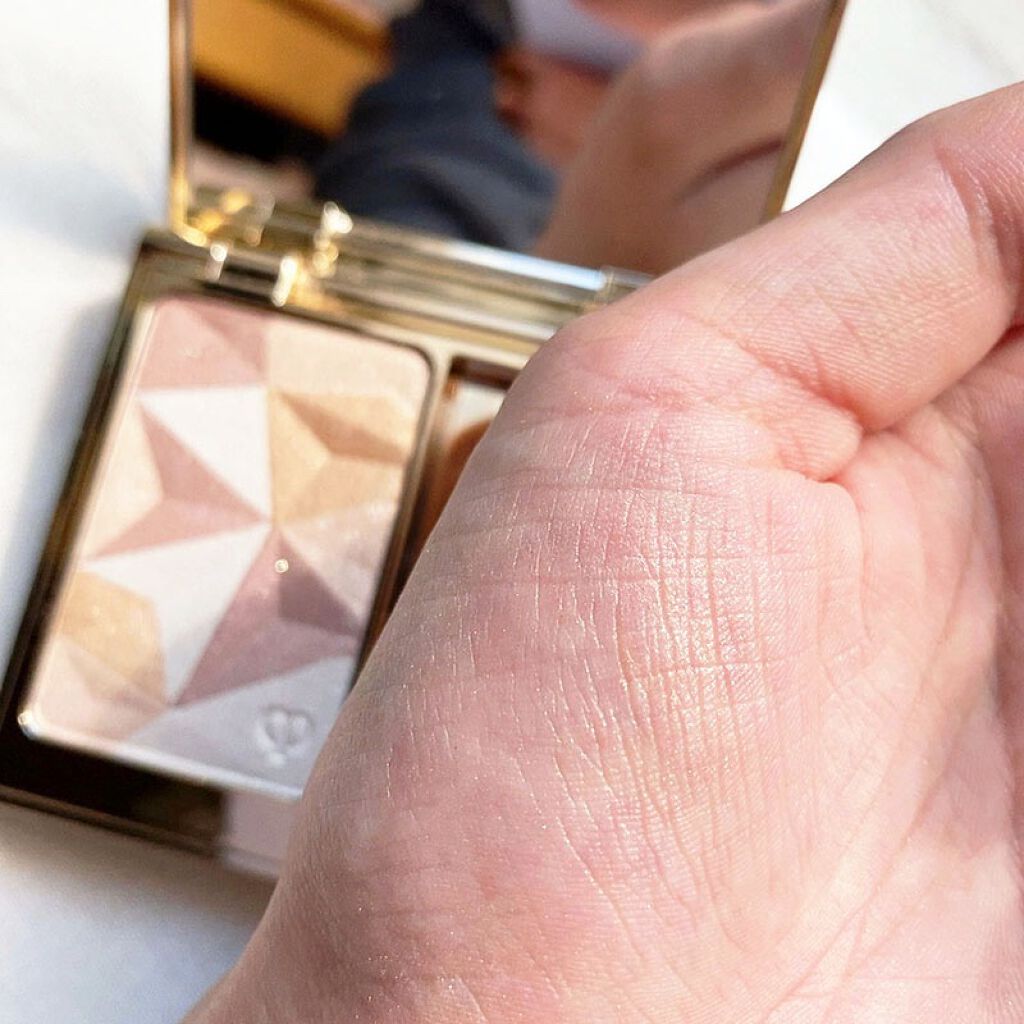 クレ・ド・ポー ボーテ レオスールデクラ/クレ・ド・ポー ボーテ/パウダーハイライトを使ったクチコミ(5枚目)