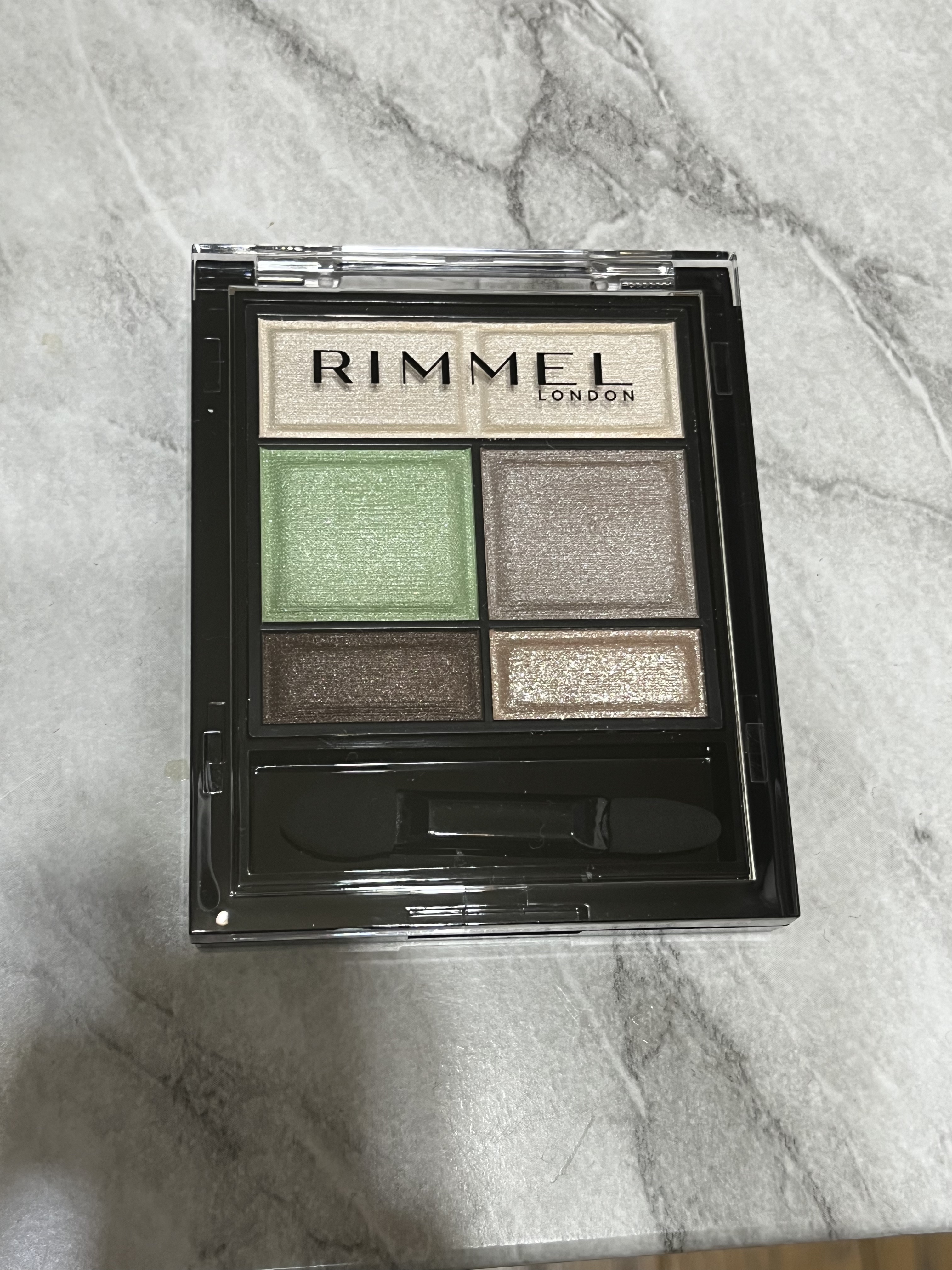 ワンダー スウィート アイシャドウ 010 さわやか垢抜けグリーン バニラミントショコラ〈限定〉/リンメル ロンドン/アイシャドウパレットを使ったクチコミ（2枚目）