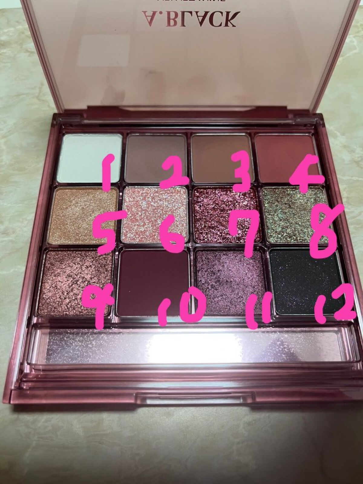 グラムチェンジマルチパレット 05 ベルベットワイン/A.BLACK/マルチパレットを使ったクチコミ（2枚目）