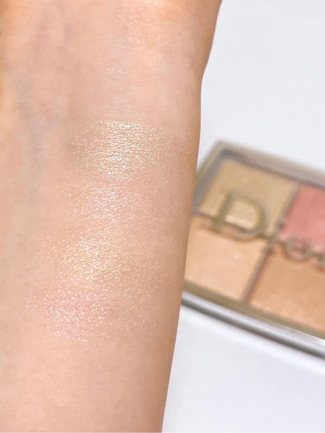 ディオール バックステージ フェイス グロウ パレット/Dior/ハイライトを使ったクチコミ(4枚目)