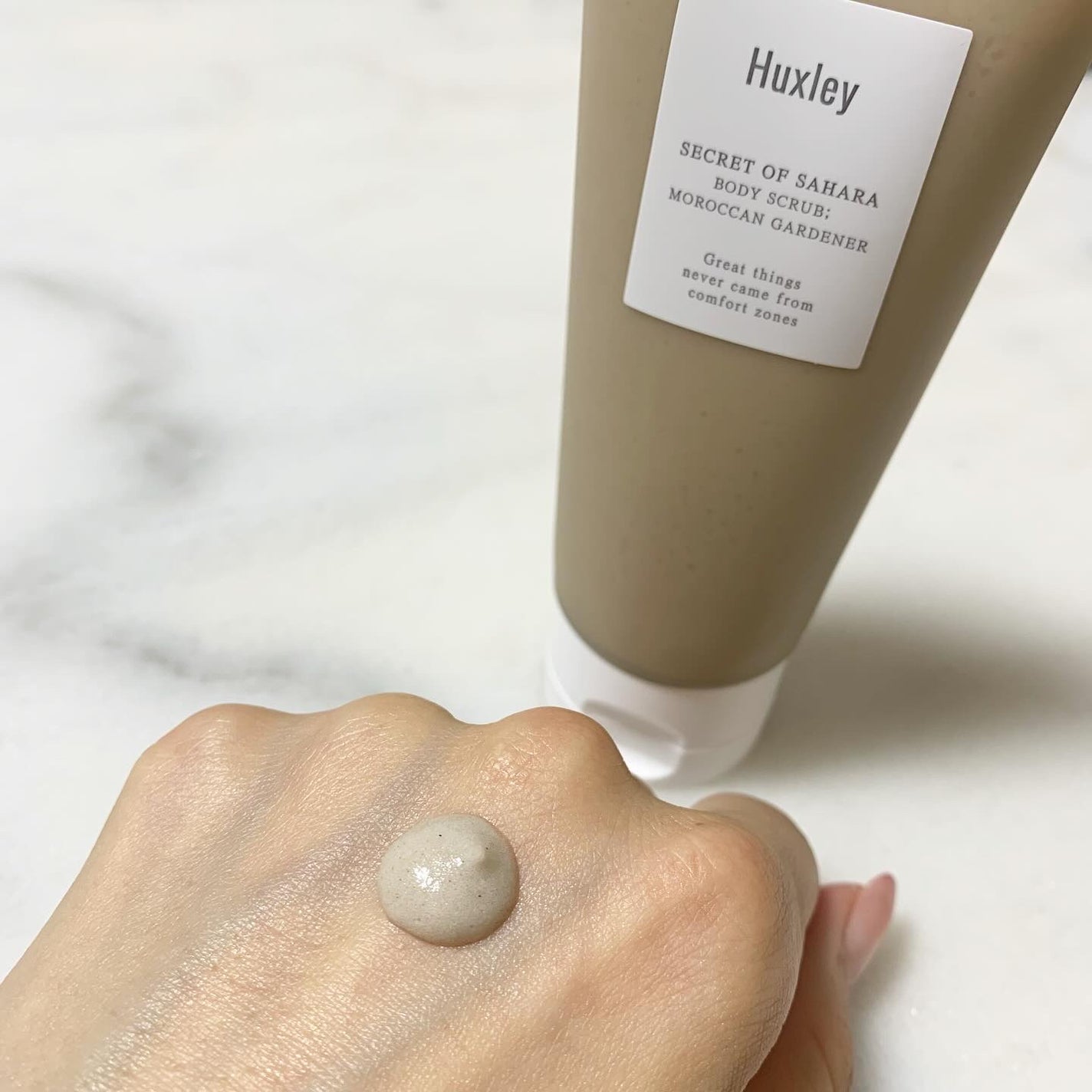 ボディスクラブ; モロッカンガーデナー/Huxley/スクラブ・ゴマージュを使ったクチコミ(2枚目)
