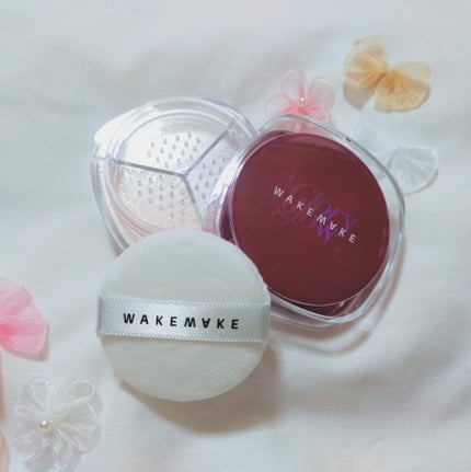 wakemake ステイフィクサーマルチカラーパウダーのクチコミ「妖精の魔法の粉でお肌に煌めきをプラス✨
こんにちは!菜花です🌸
今回はWAKEMAKE様より.....」(3枚目)
