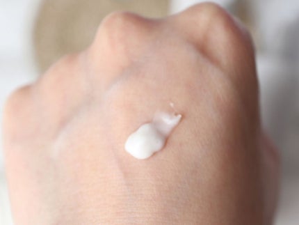 ディセンシー エッセンス/DECENCIA/美容液を使ったクチコミ(2枚目)