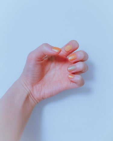 new nail 💅
オレンジ、イエロー、グリーンを（YE508、GR760、OR260）組み合わせました。

発色薄め…と塗ってる時思ったけど
そのぶん肌に馴染みやすくて逆によかったかも。
三度塗りし