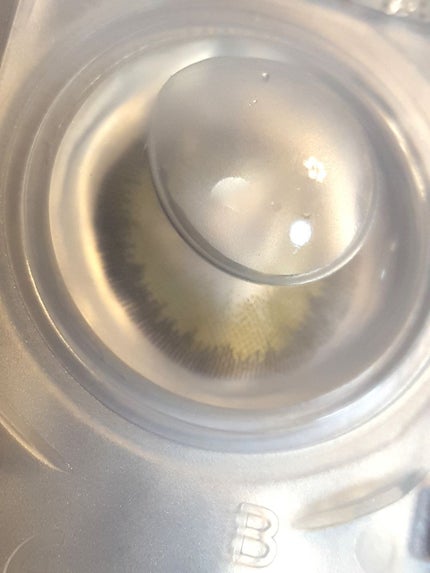 クレアバイマックスカラー/Claire/カラーコンタクトレンズを使ったクチコミ(2枚目)