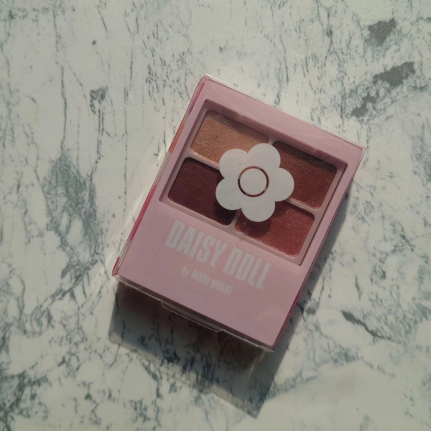 デイジードール アイカラー パレット/DAISY DOLL by MARY QUANT/アイシャドウパレットを使ったクチコミ(3枚目)