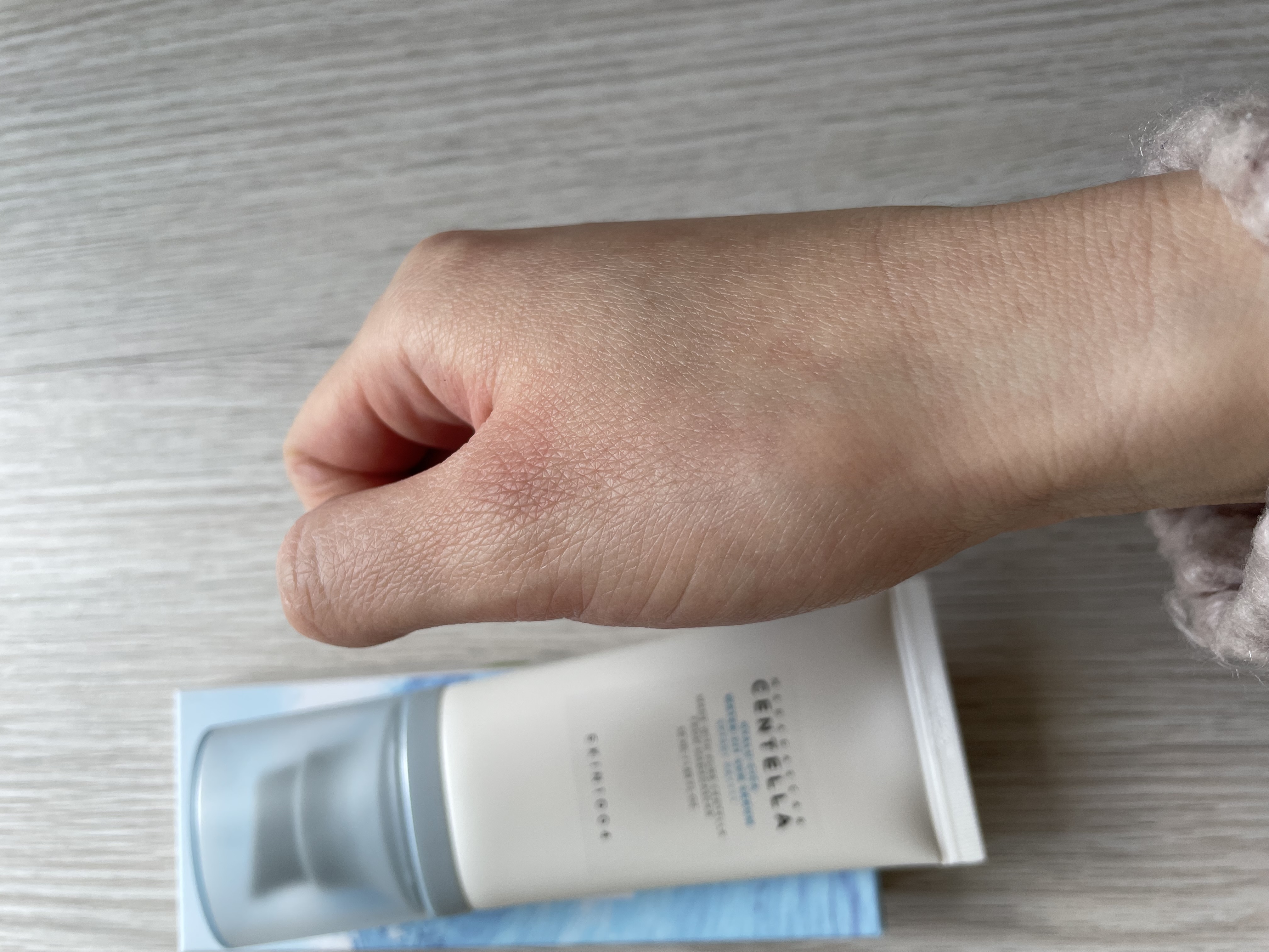 ヒアルーシカ ウォーターフィット サンセラム/SKIN1004/日焼け止めローションを使ったクチコミ（3枚目）