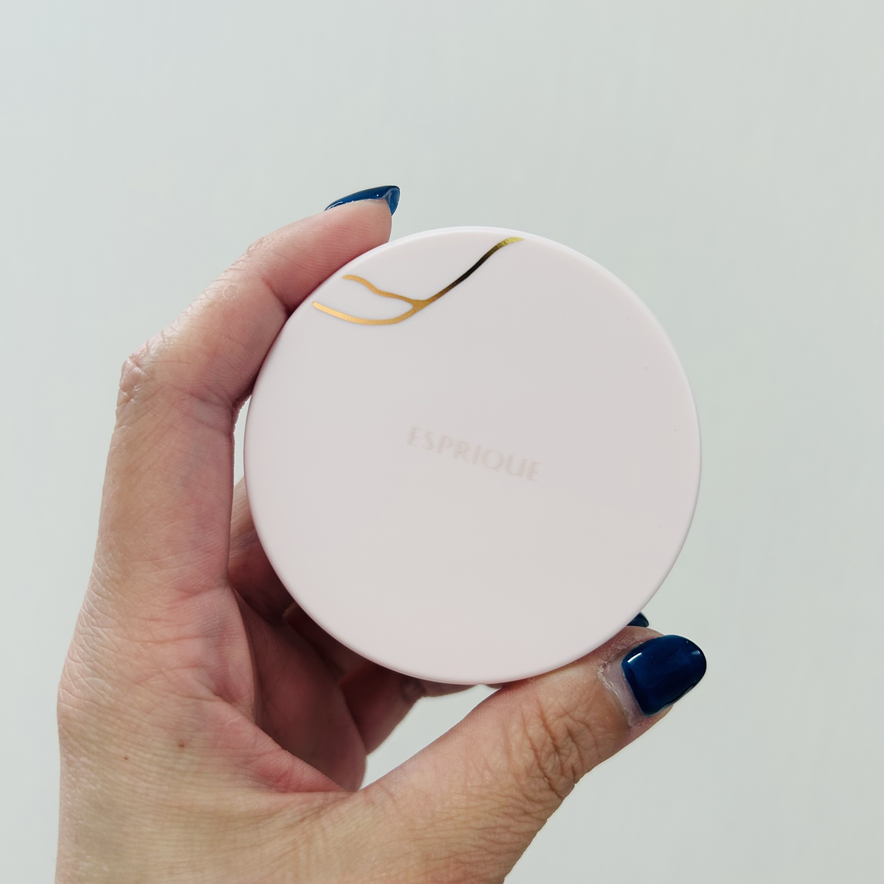 アクアリー スキンウェア カバー 01 ライトベージュ/ESPRIQUE/クッションファンデーションを使ったクチコミ（3枚目）