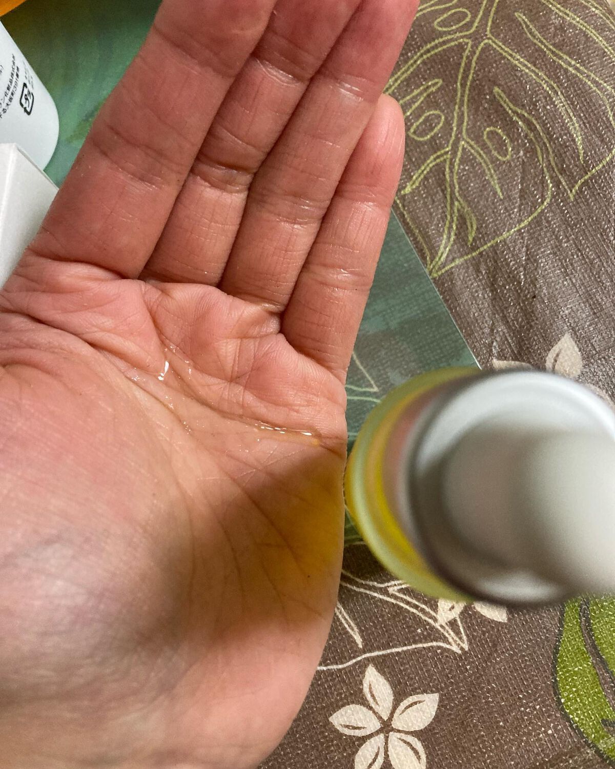 にゃんこ on LIPS 「_NEURアンダーノイルタイムスジェリーセラム試してみました。..」(2枚目)